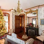 Overlook Mansion Bed And Breakfast